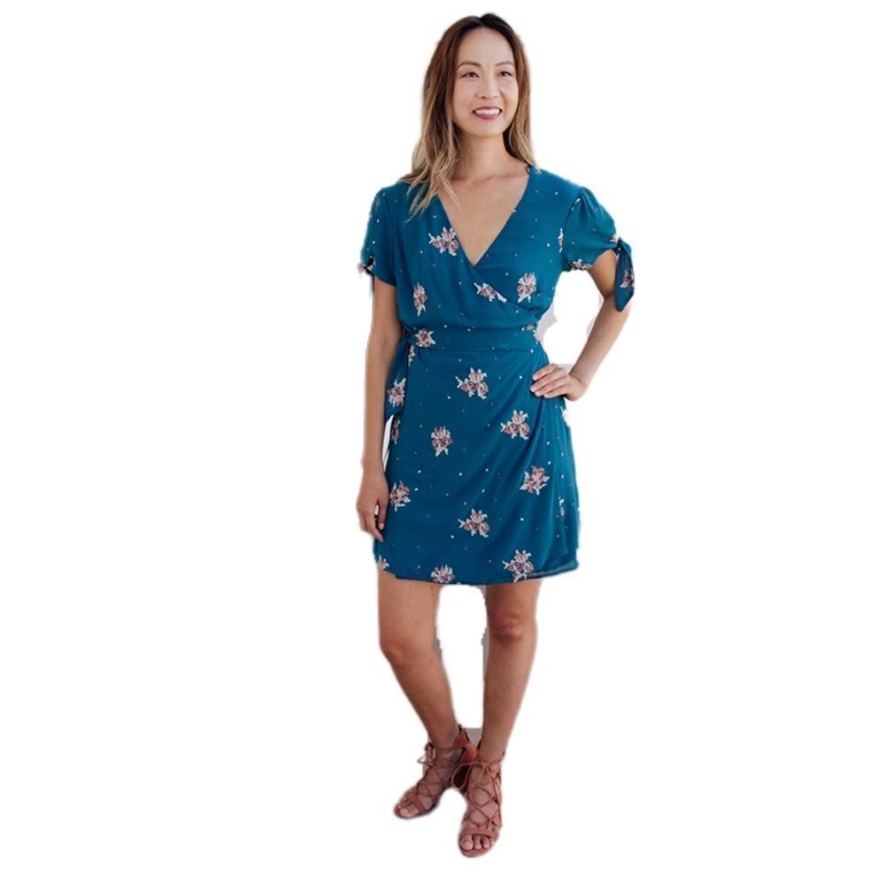 NEW Willow and Clay | Elizabeth Embroidered Wrap Dress, Size M - Picture 2 of 12